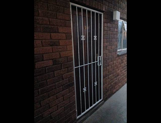 2 BEDROOM APARTMENT FOR SALE IN SCOTTSVILLE